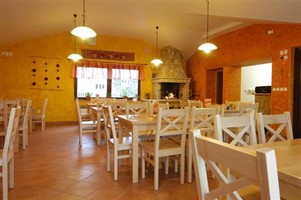 Restaurant vorbereitet für ein Bankett