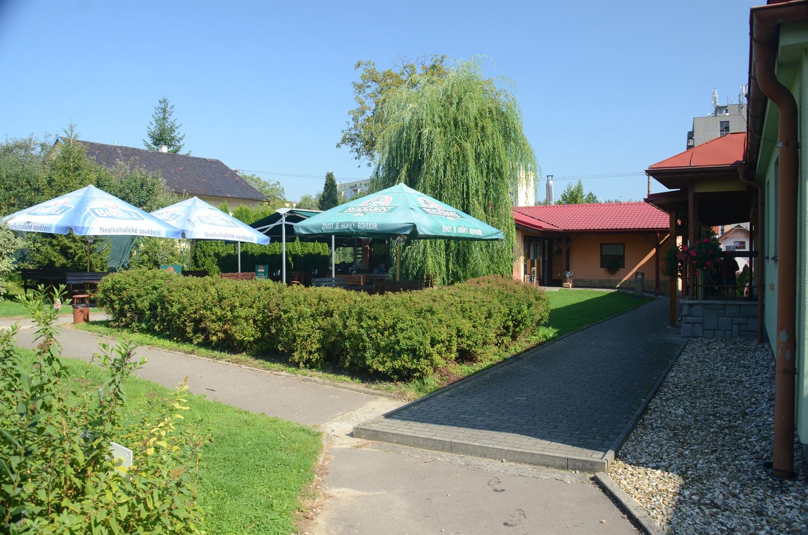 Garden with sun umbrellas
